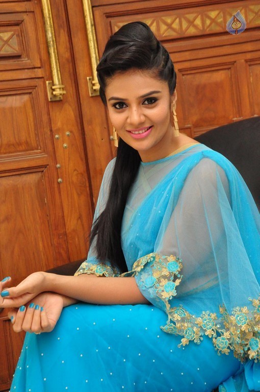 Sreemukhi Latest Pics - 13 / 29 photos