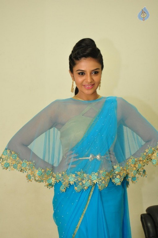 Sreemukhi Latest Pics - 25 / 29 photos