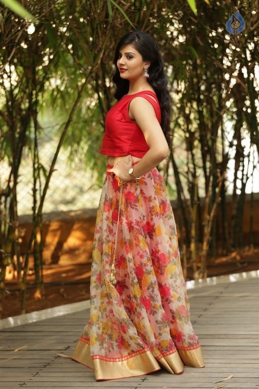 Sreemukhi Latest Pics - 6 / 50 photos