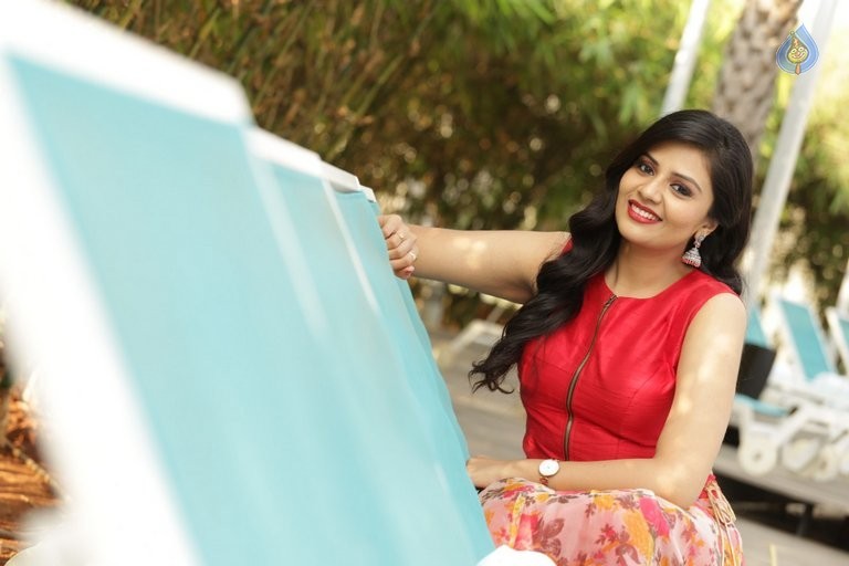 Sreemukhi Latest Pics - 19 / 50 photos