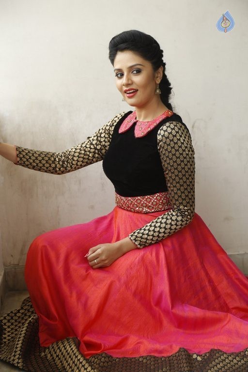 Sreemukhi Latest Pics - 7 / 60 photos