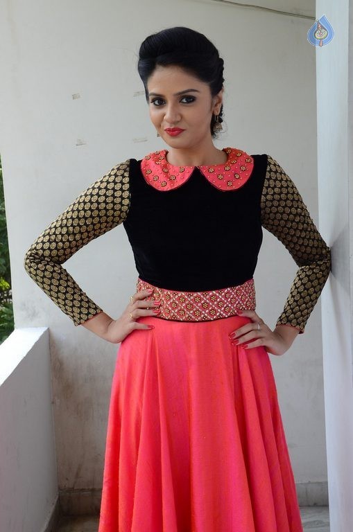 Sreemukhi Latest Pics - 20 / 60 photos