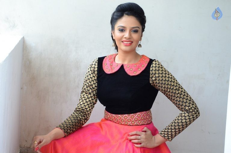 Sreemukhi Latest Pics - 60 / 60 photos