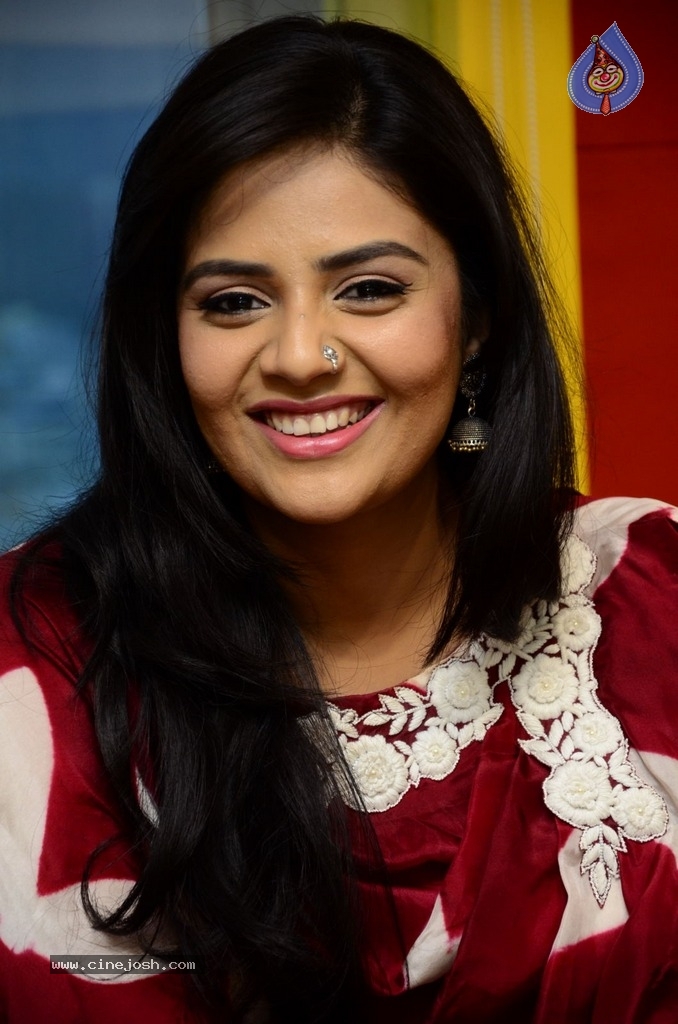 Sreemukhi Latest Stills - 9 / 15 photos