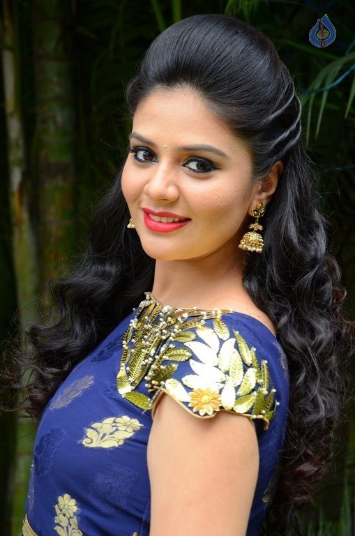 Sreemukhi New Photos - 10 / 61 photos