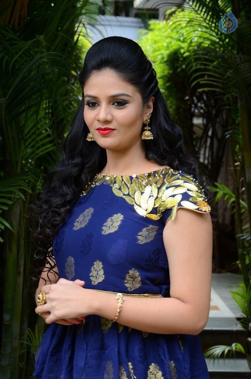 Sreemukhi New Photos - 12 / 61 photos