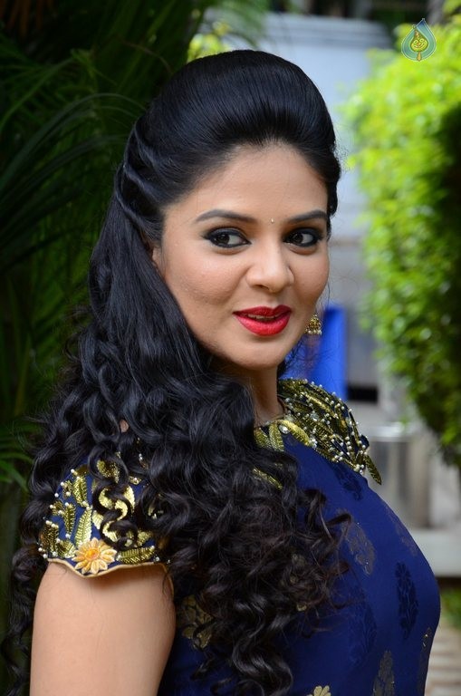 Sreemukhi New Photos - 26 / 61 photos