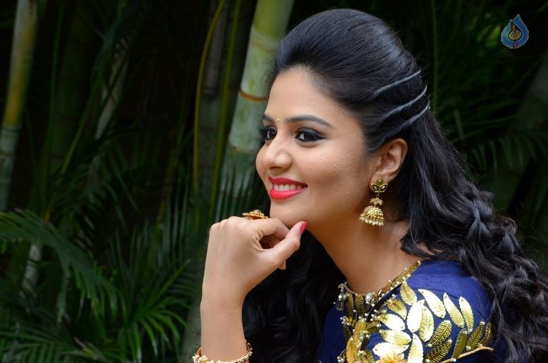 Sreemukhi New Photos - 41 / 61 photos