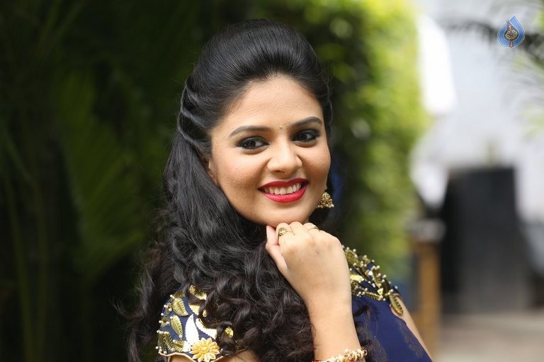 Sreemukhi New Photos - 46 / 61 photos