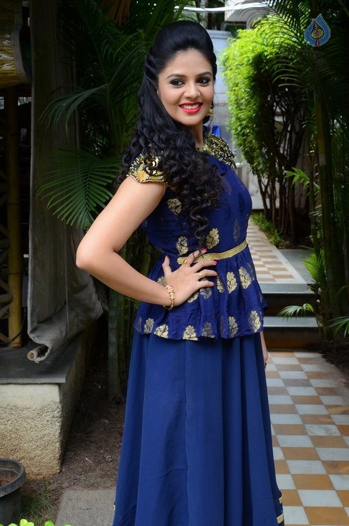 Sreemukhi New Photos - 60 / 61 photos