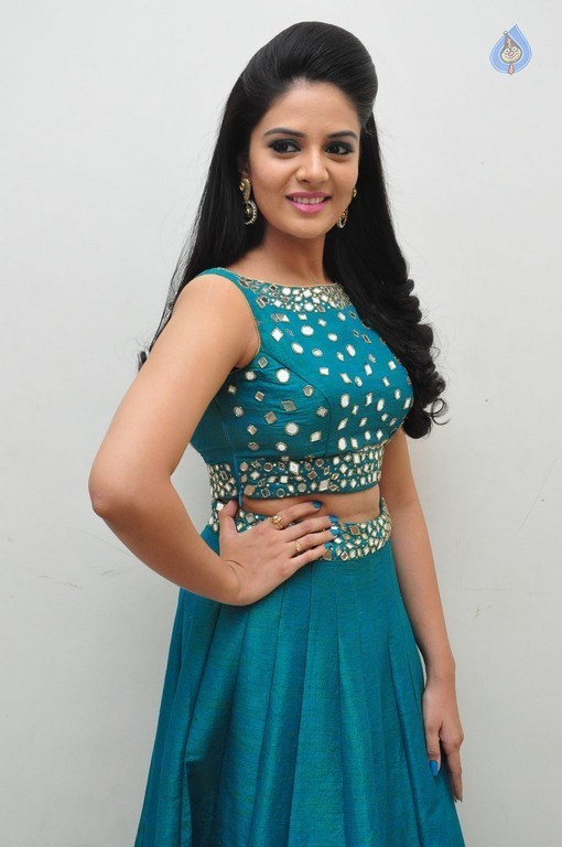 Sreemukhi New Pics - 2 / 42 photos