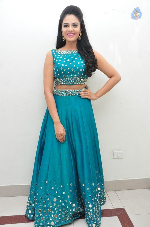 Sreemukhi New Pics - 39 / 42 photos