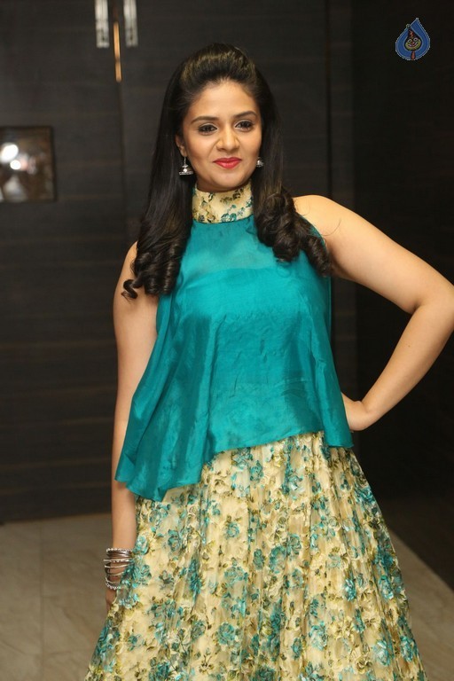 Sreemukhi Photos - 6 / 60 photos