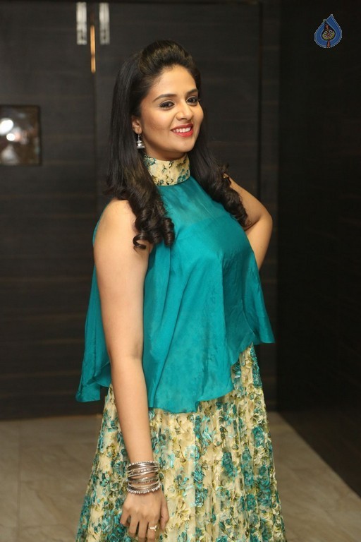 Sreemukhi Photos - 13 / 60 photos