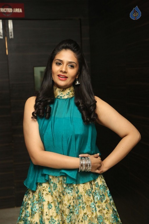 Sreemukhi Photos - 25 / 60 photos