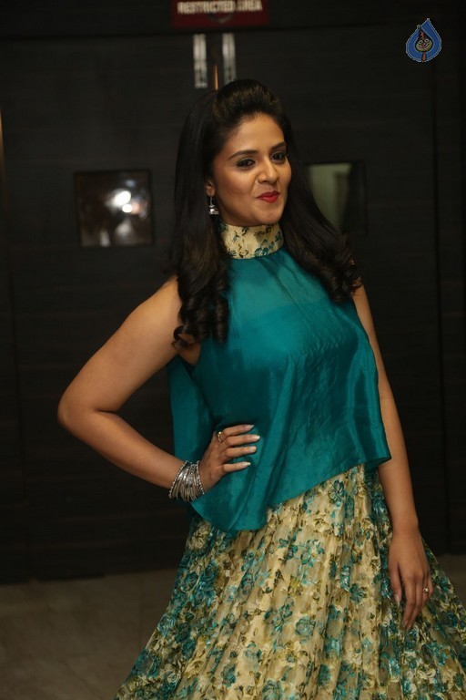 Sreemukhi Photos - 31 / 60 photos