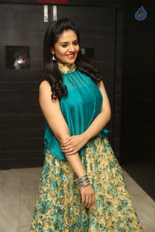 Sreemukhi Photos - 46 / 60 photos