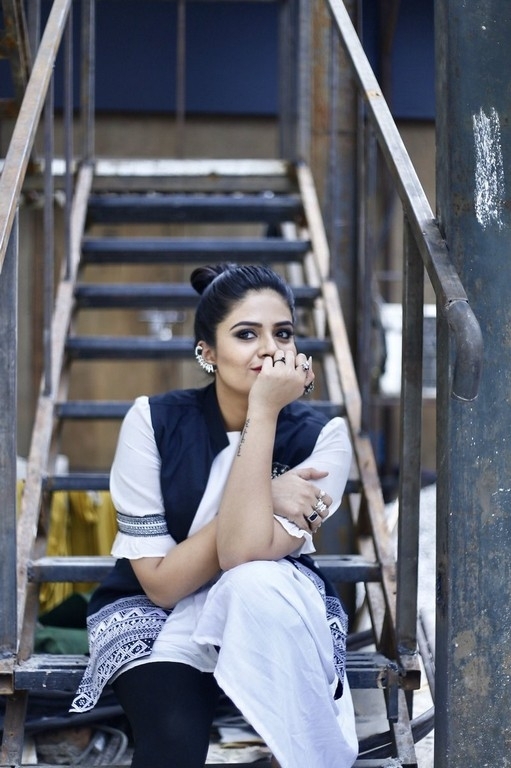 Sreemukhi Photoshoot - 10 / 14 photos