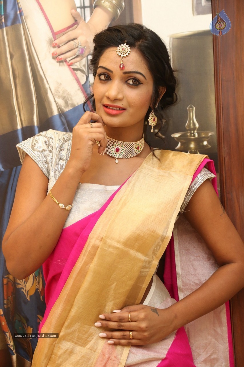 Sreevani Reddy Stills - 8 / 37 photos