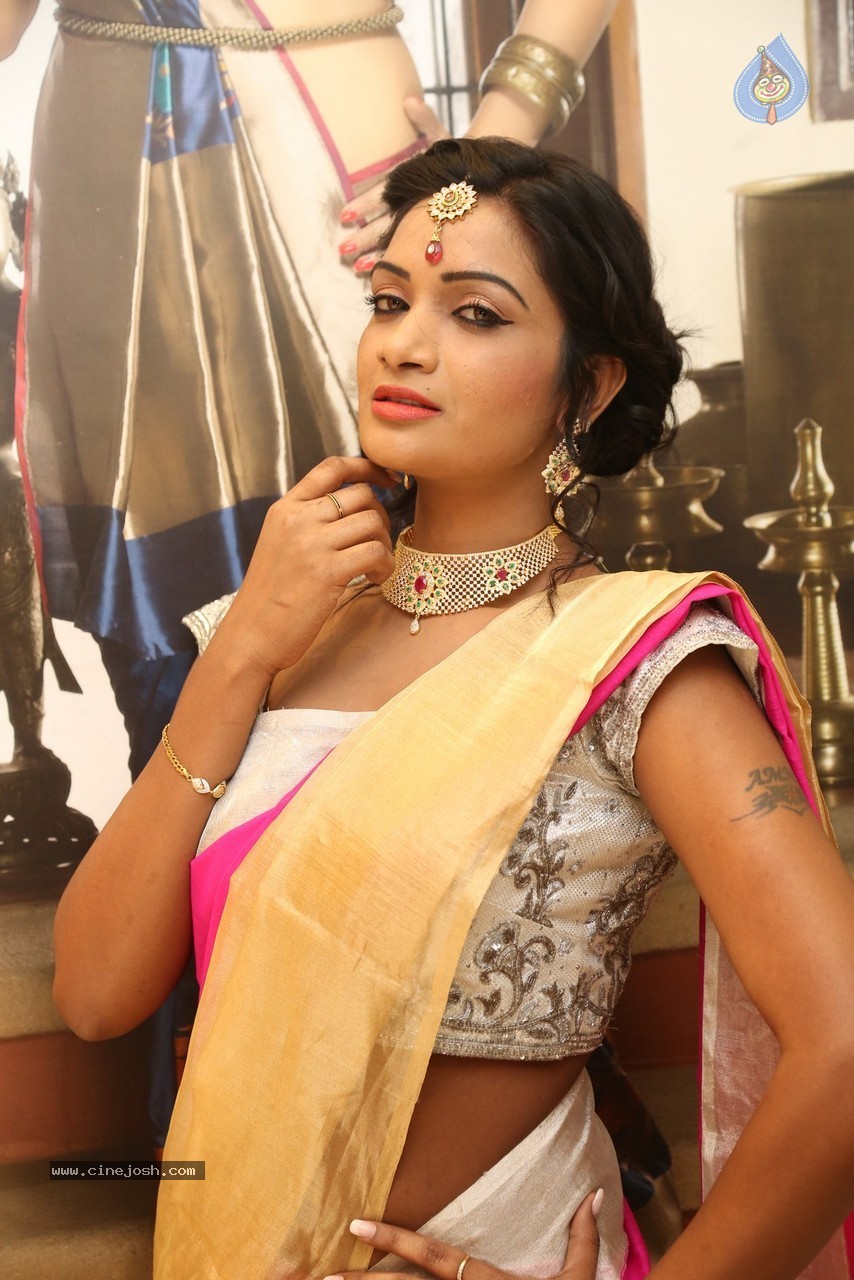 Sreevani Reddy Stills - 19 / 37 photos