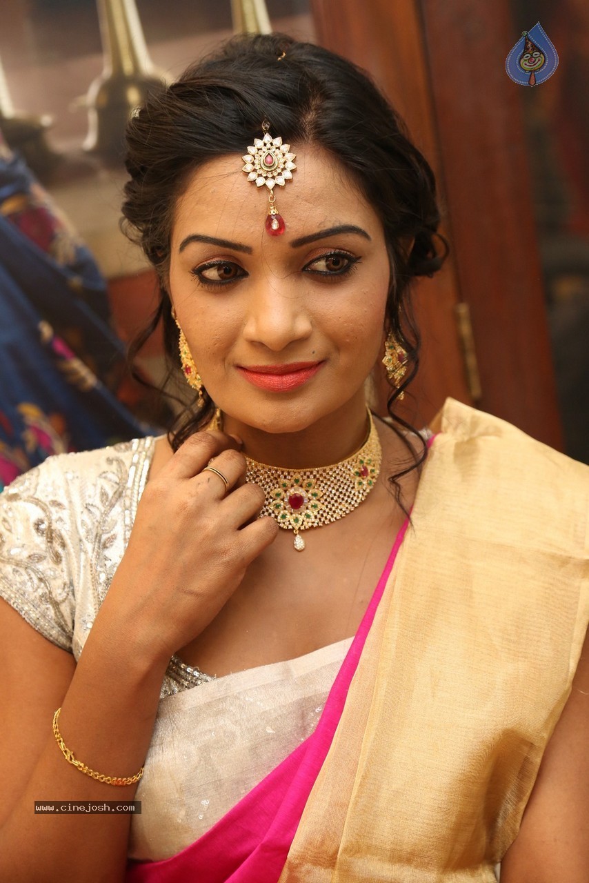 Sreevani Reddy Stills - 27 / 37 photos