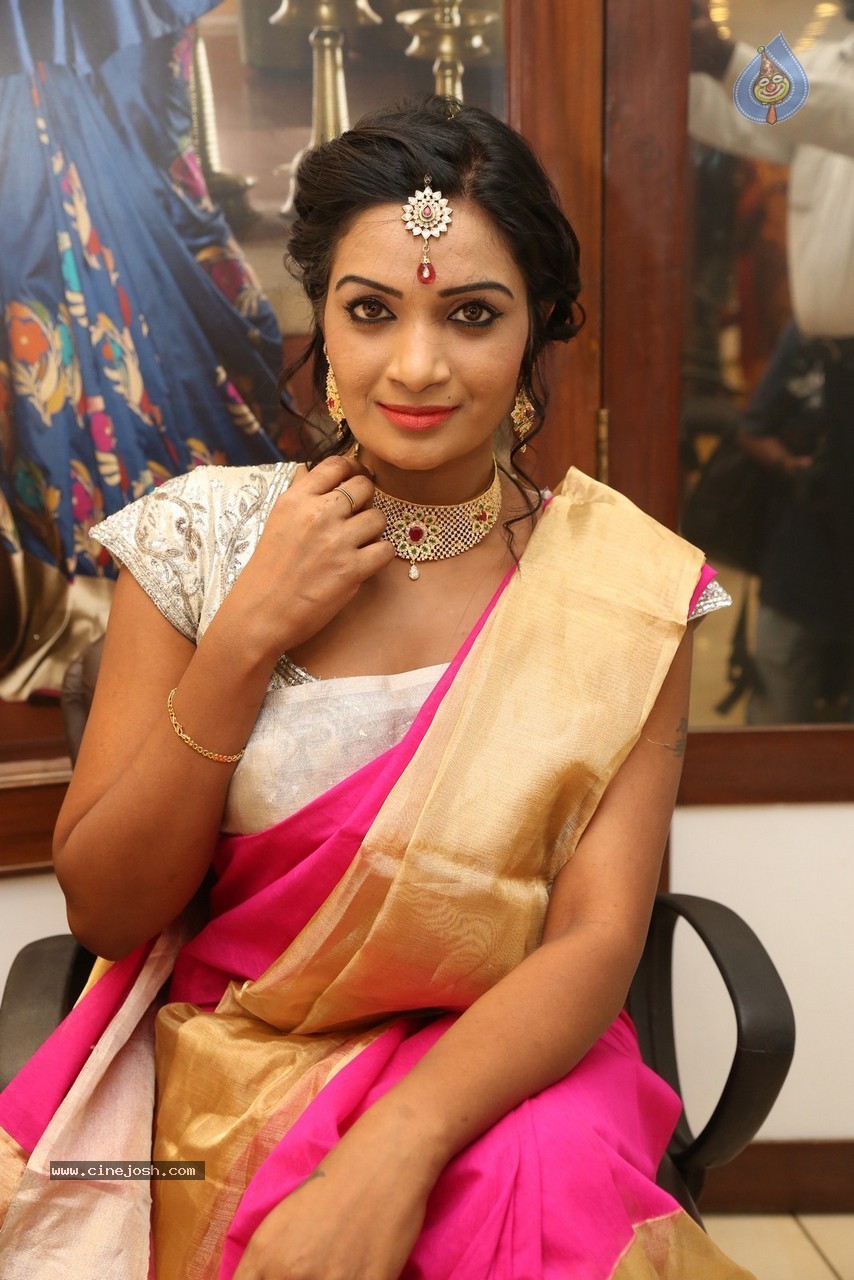 Sreevani Reddy Stills - 30 / 37 photos