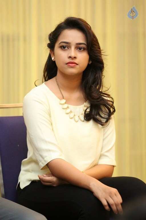 Sri Divya Photos - 31 / 42 photos