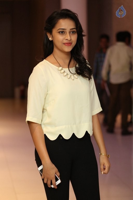 Sri Divya Photos - 37 / 42 photos