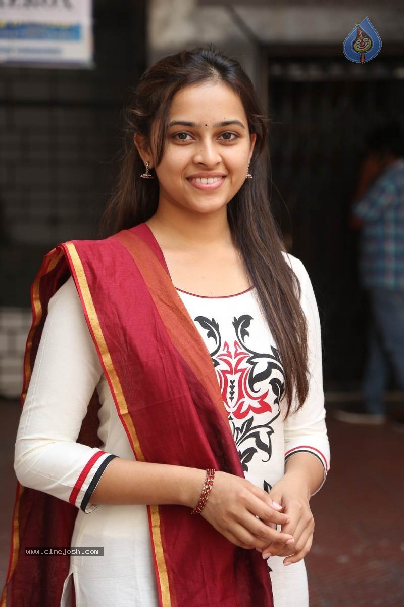 Sri Divya Photos - 1 / 50 photos