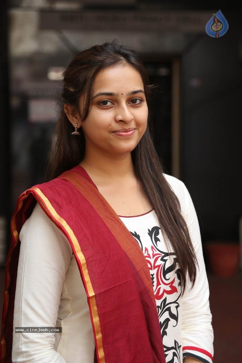 Sri Divya Photos - 47 / 50 photos