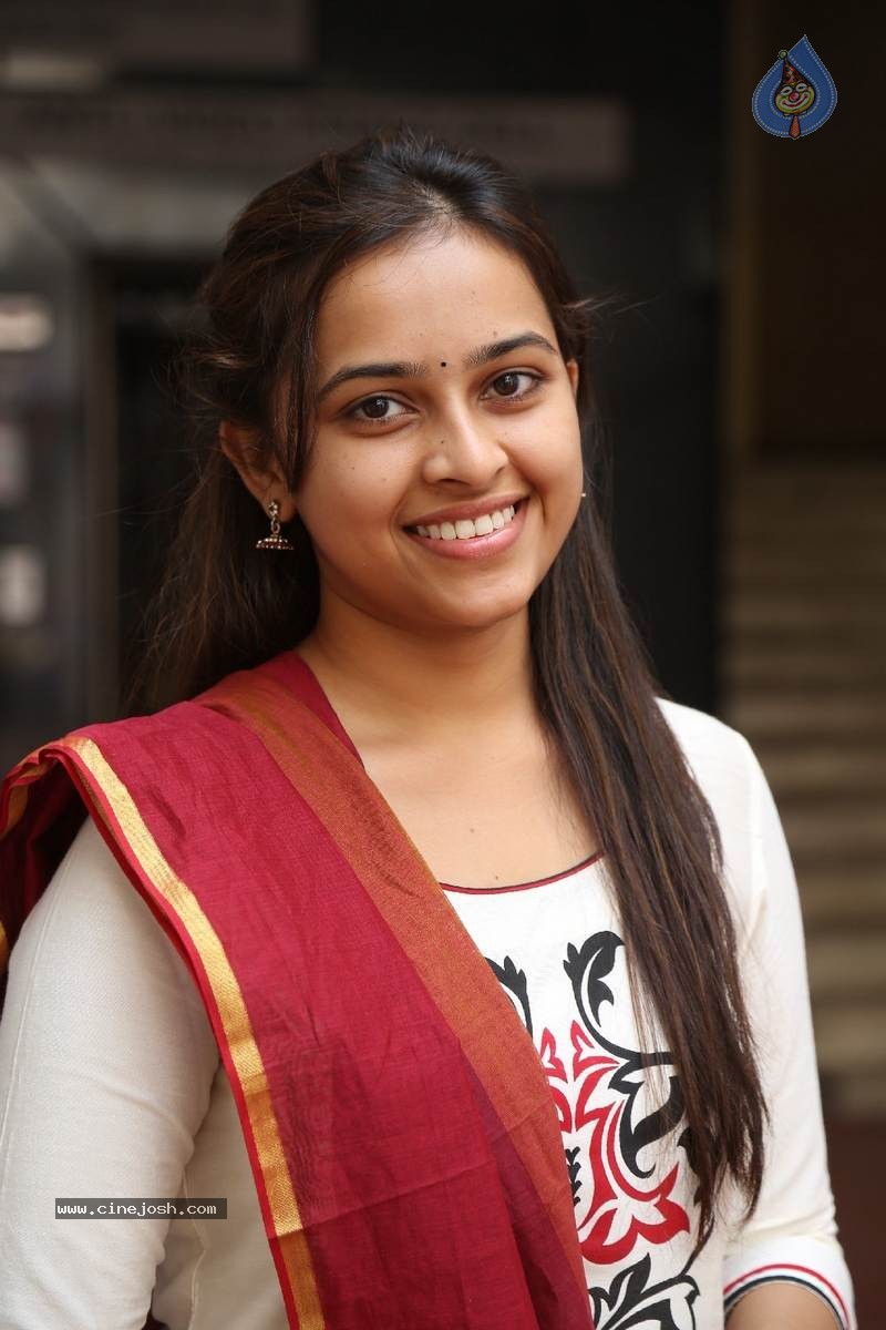 Sri Divya Photos - 48 / 50 photos