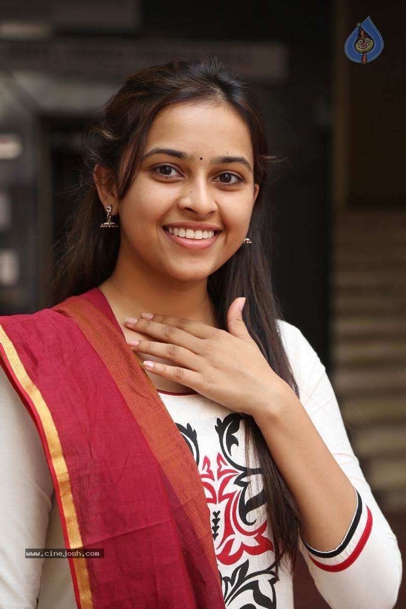 Sri Divya Photos - 50 / 50 photos