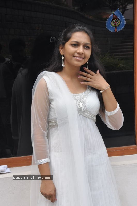 Sri Latest Stills - 19 / 22 photos