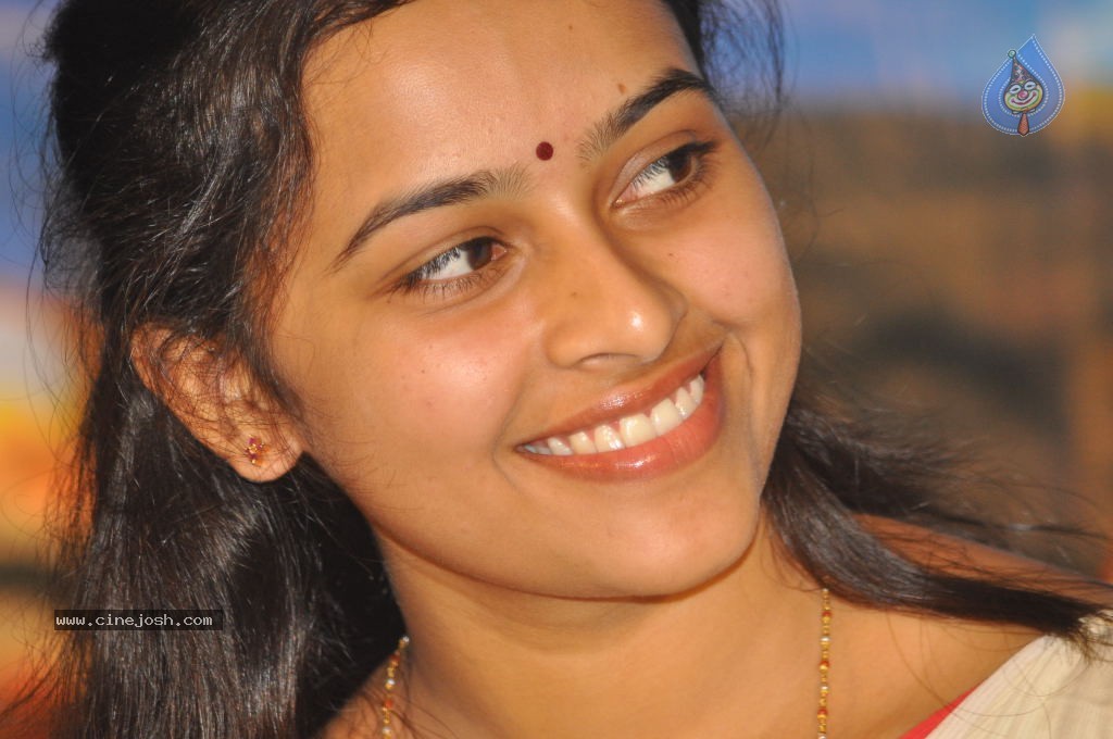 Sri Divya Tamil Actress Xnxx - Sri Divya Stills - Photo 25 of 53