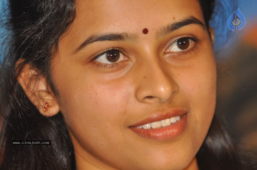 Sri Divya Stills - 40 / 53 photos