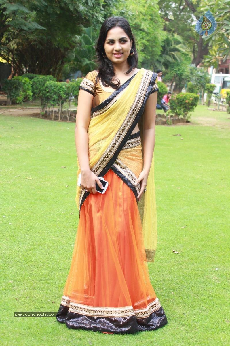 Srushti Dange Stills - 12 / 15 photos