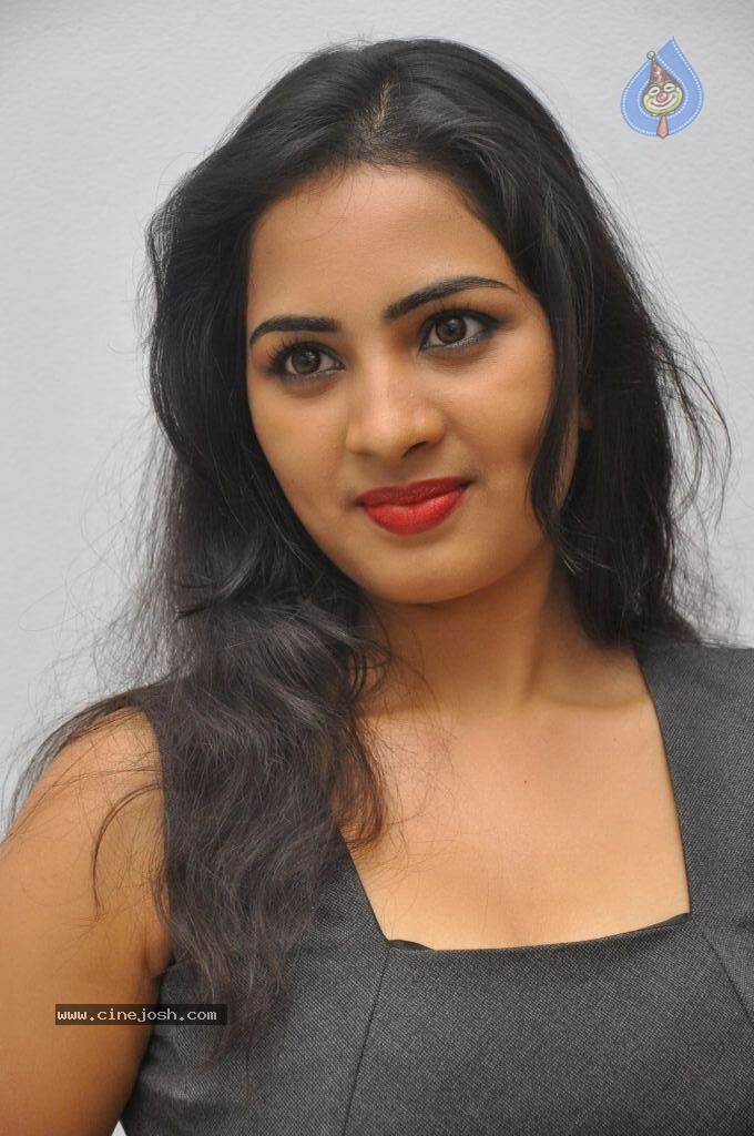 Srushti Hot Stills - 16 / 49 photos