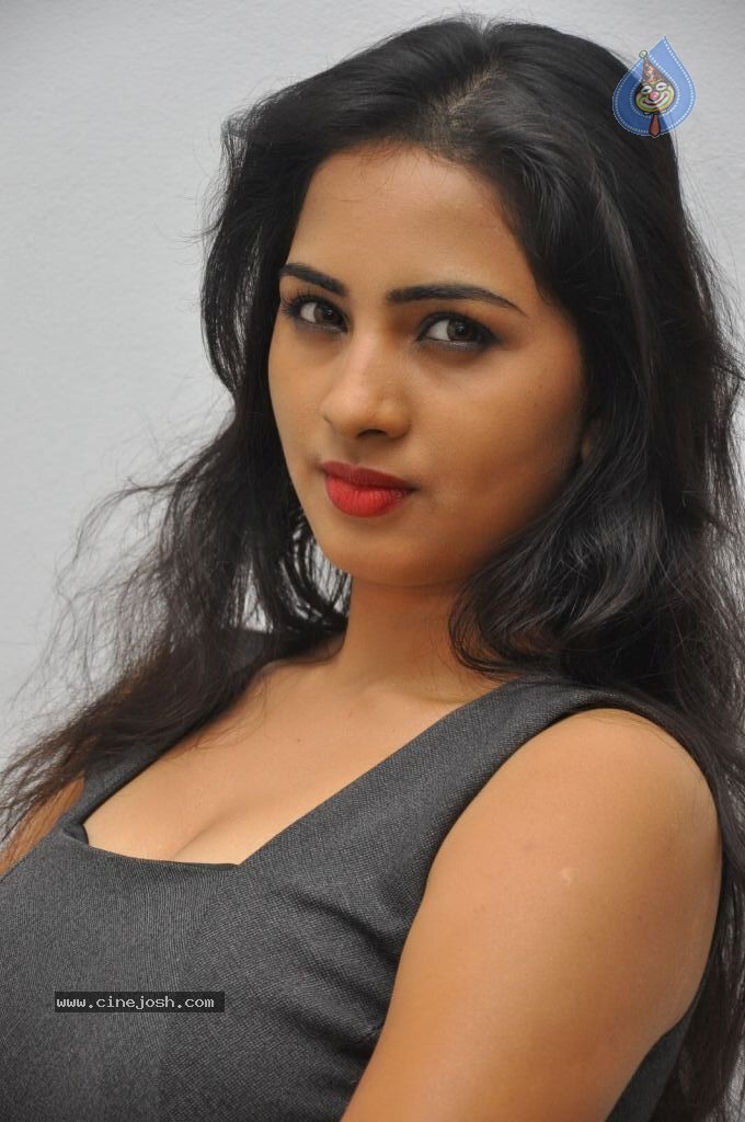 Srushti Hot Stills - 25 / 49 photos