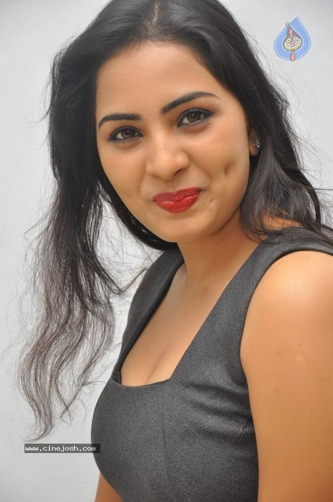 Srushti Hot Stills - 30 / 49 photos