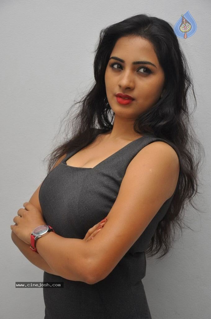 Srushti Hot Stills - 41 / 49 photos