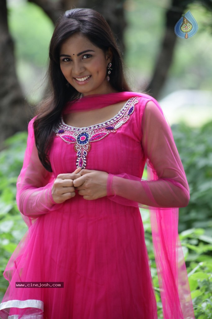 Srushti New Stills - 24 / 54 photos