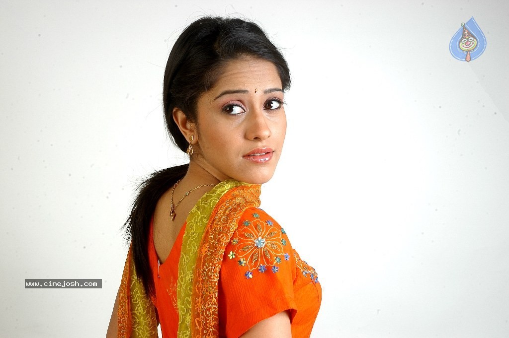 Sruthi New Stills - 71 / 83 photos