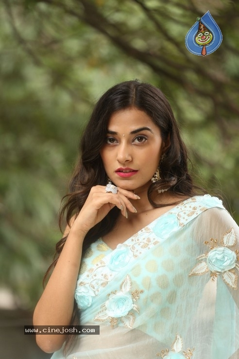 Stefy Patel Stills - 16 / 21 photos