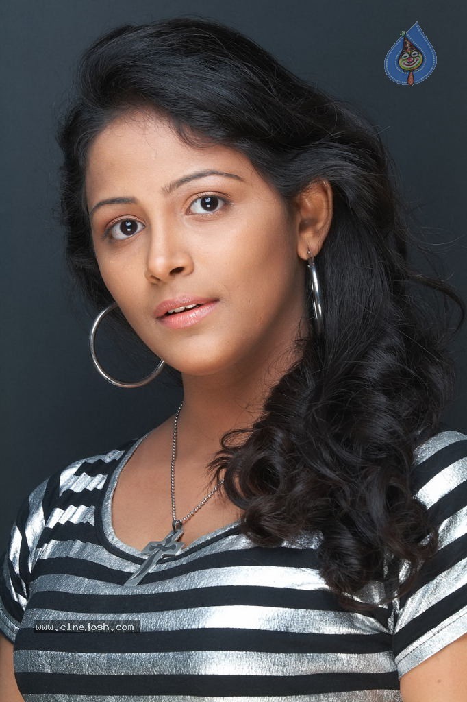 Subiksha Hot Photos - 6 / 126 photos