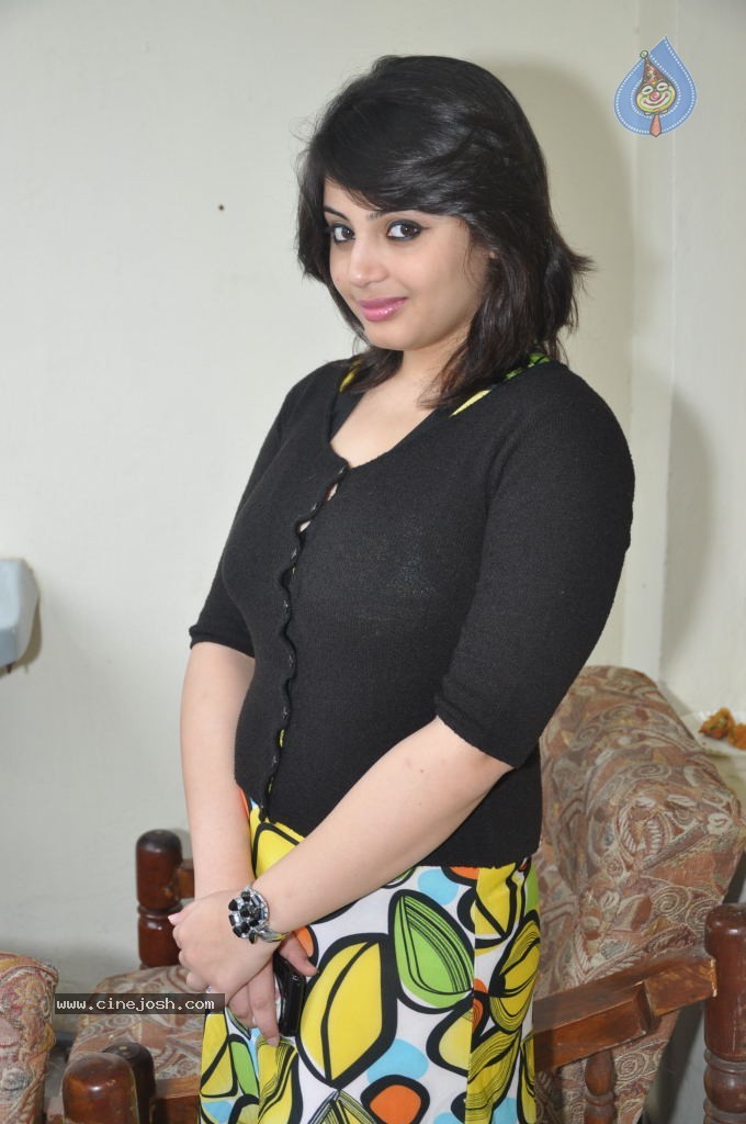 Suhani New Stills - 26 / 36 photos