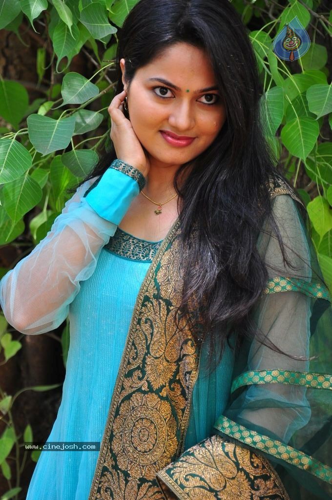 Suhasini New Stills - 49 / 75 photos