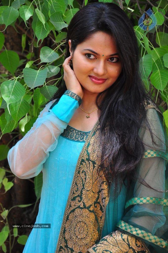 Suhasini New Stills - 51 / 75 photos