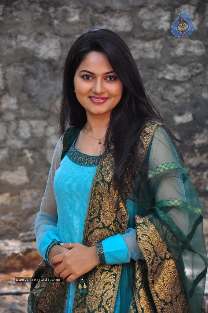 Suhasini New Stills - 53 / 75 photos