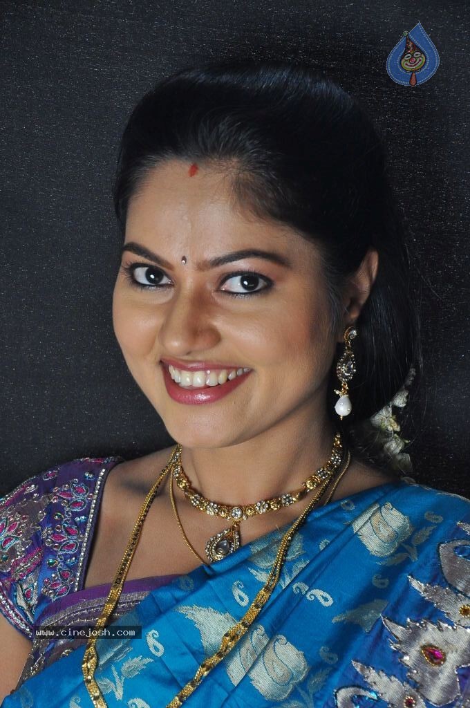 Suhasini Stills - 31 / 108 photos