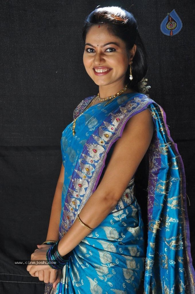 Suhasini Stills - 40 / 108 photos